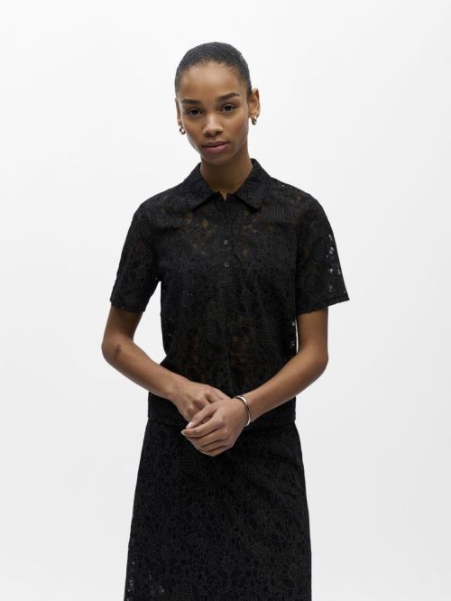 23048104 Black