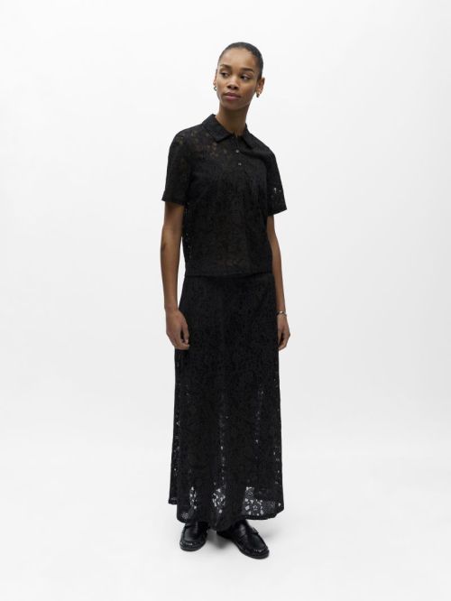 23048104 Black
