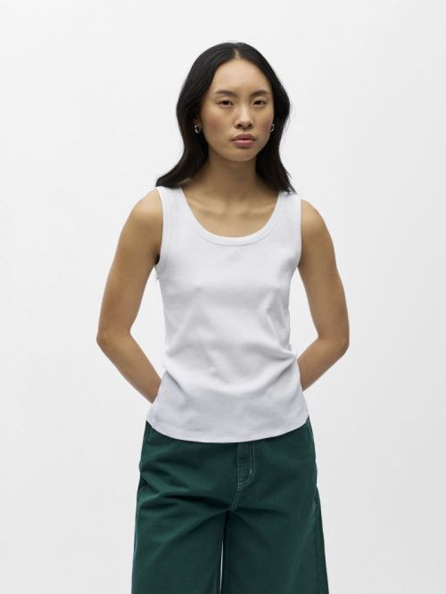 23048113 White