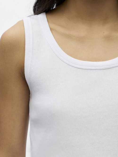 23048113 White