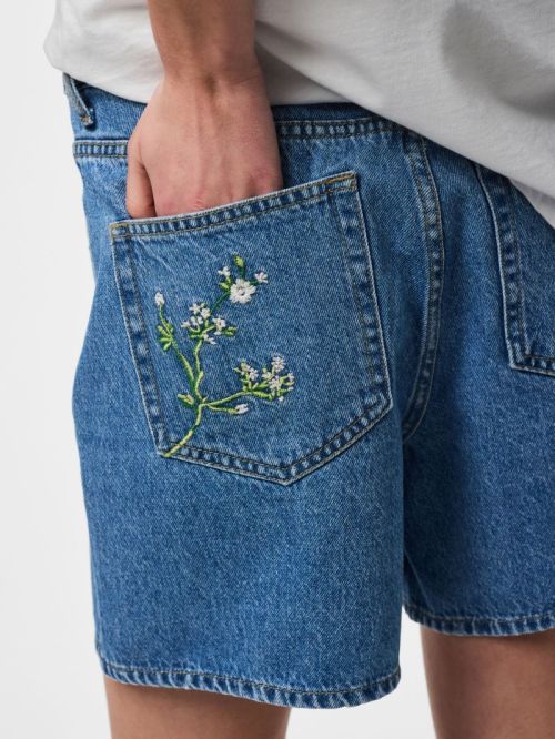 17148991 MBD FLOWERS