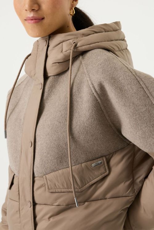GJ2600904 4832 Dusky Taup