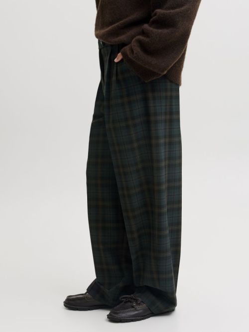 12299631 Black CHECKS BL