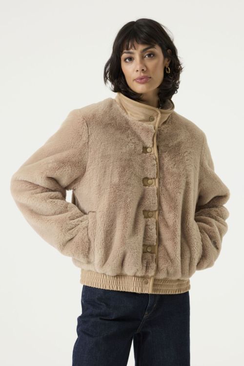 GJ2600920 9067 L Camel